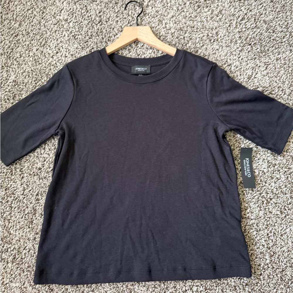 Jones&Co black short sleeve tshirt